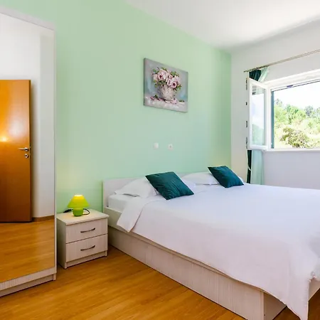 Gorgeous In Veliki Holiday home