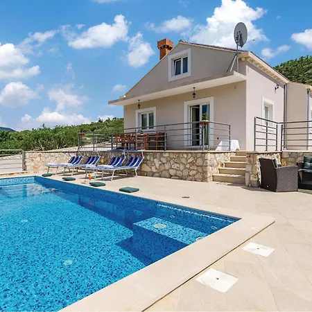 Gorgeous In Veliki Tatil Evi *