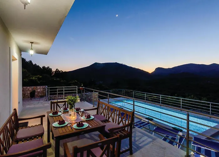 Gorgeous In Veliki 別荘 ザトン