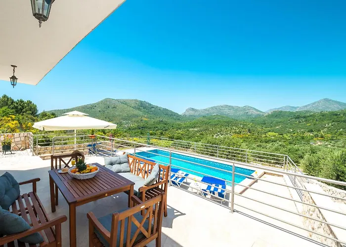 Gorgeous In Veliki 別荘 ザトン